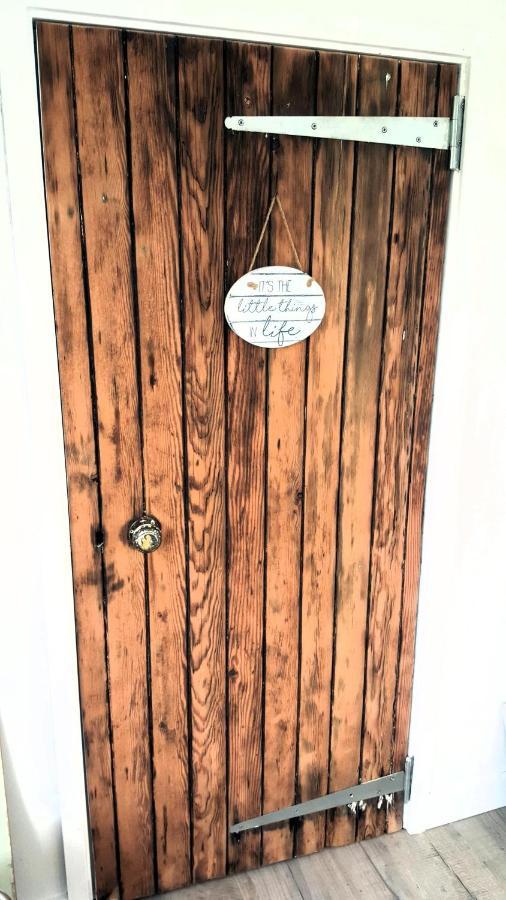 The Wood Cottage Скарборо Экстерьер фото